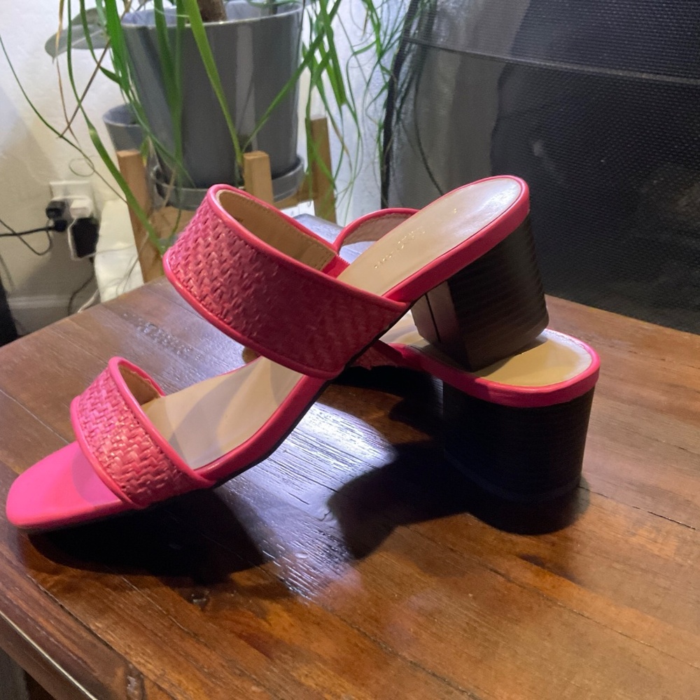 Ann Tylor Women Saladals two straps Slip On Sandals pink Size 6.5-7 - Picture 6 of 6